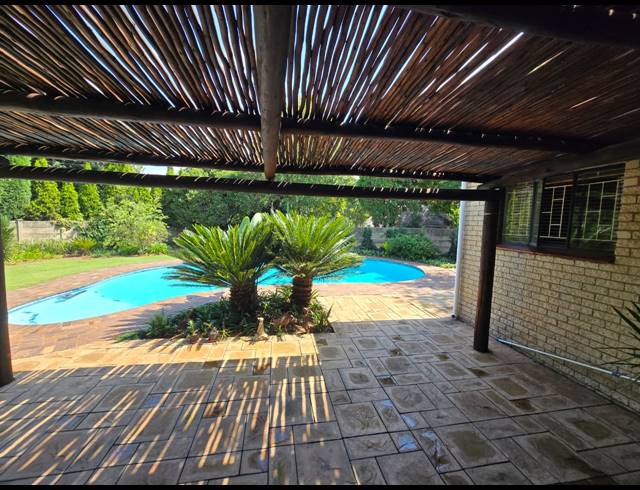 4 BEDROOM HOUSE FOR SALE IN THREE RIVERS EAST